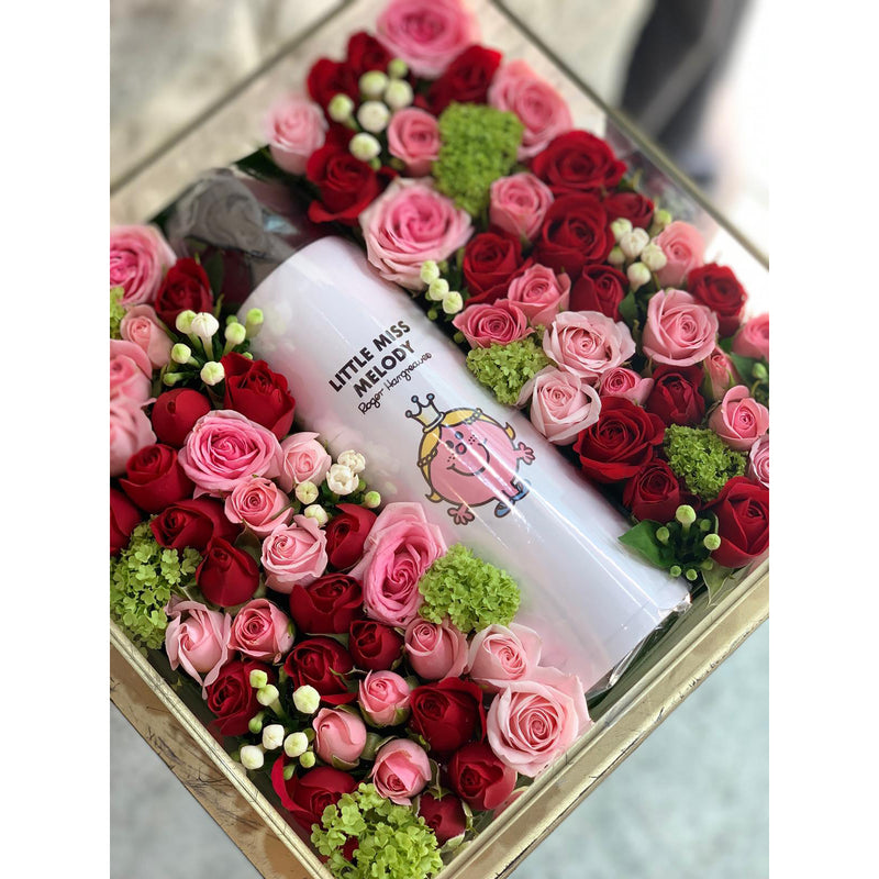 PERSONALIZED FLASK + ROSES PRESENTATION BOX
