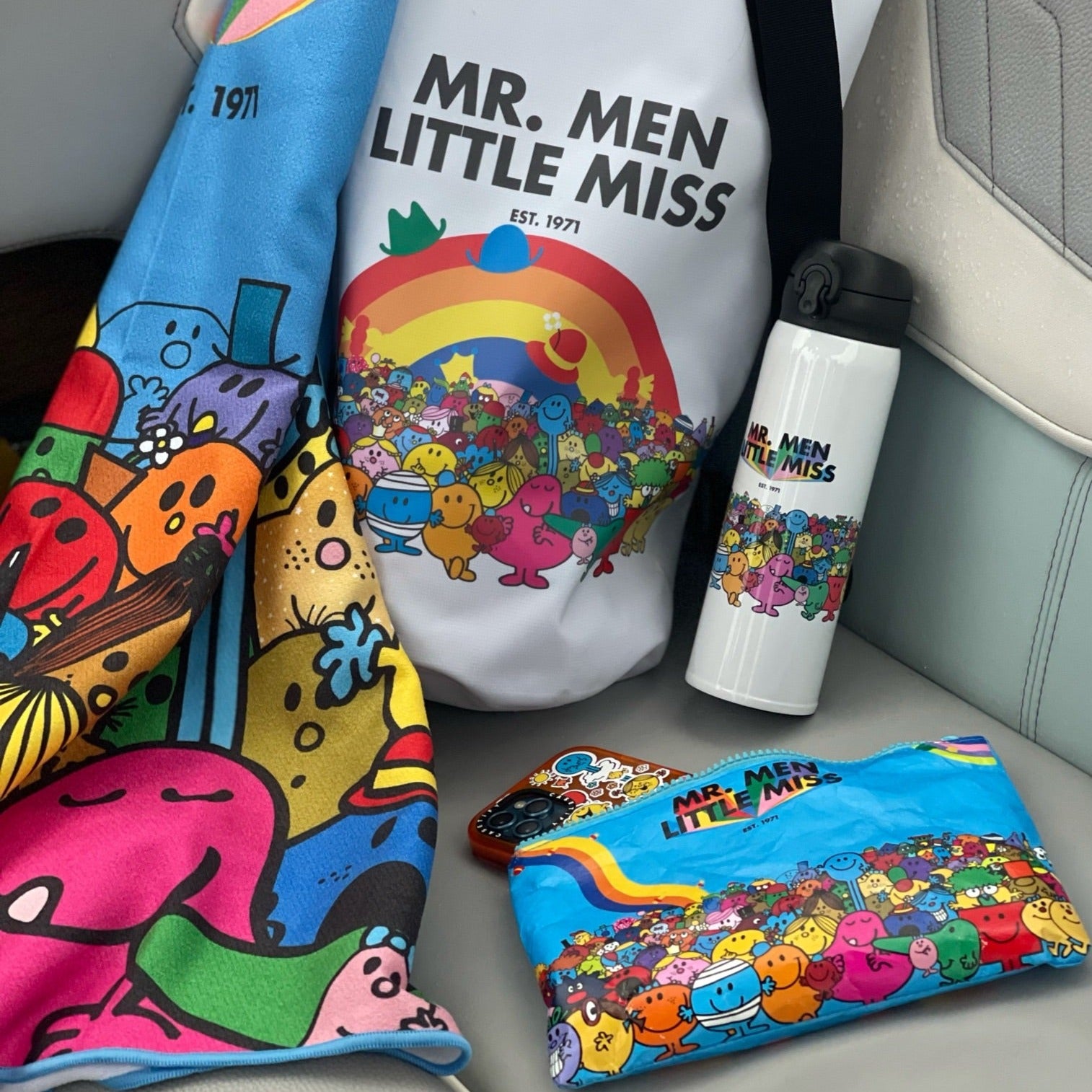 MR. MEN LITTLE MISS "DISCOVER YOU" BEACH TOWEL